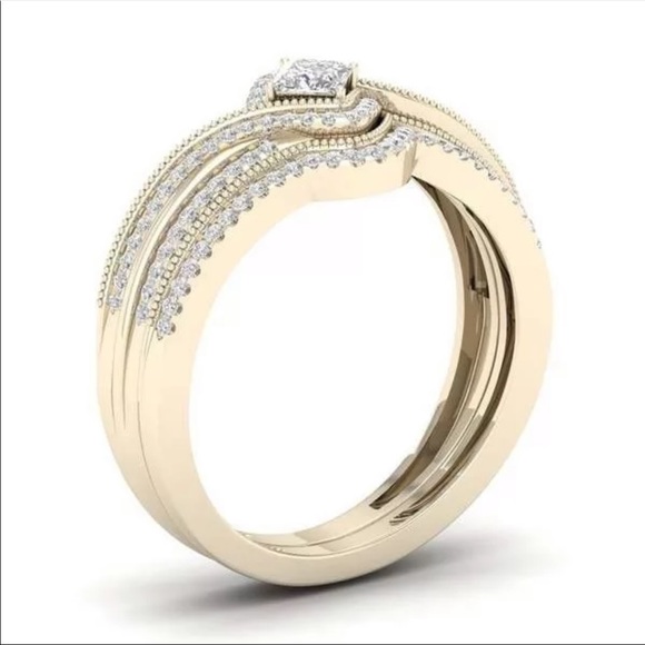 *NEW*Luxury Yellow Gold Diamond Wedding Ring - Picture 2 of 3